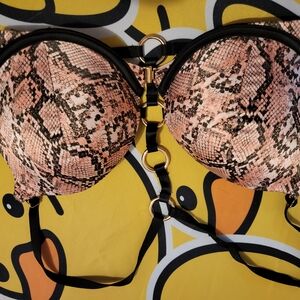 Victorias Secret Snake Skin Pink Racerback Harness Front Clip Push Up Bra 32D